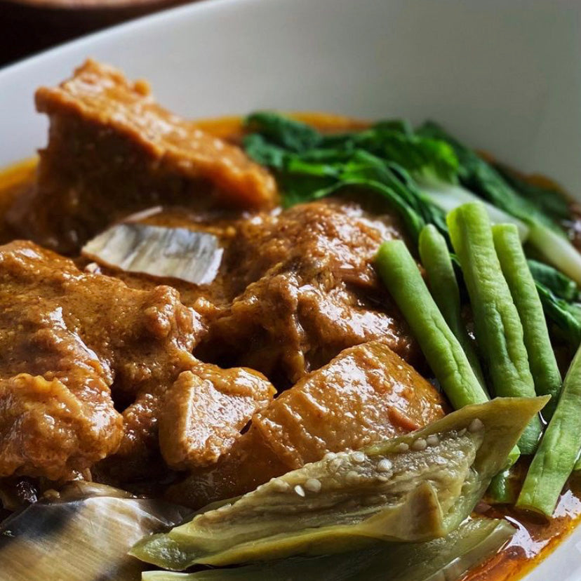 Ox Tail Kare Kare With Homestyle Bagoong